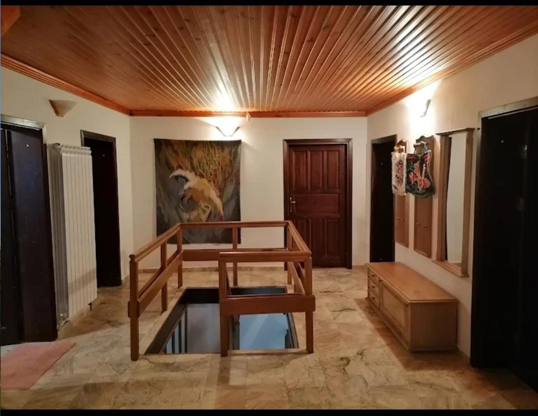 Бор И Шишарка Varzilkovtsi Exterior photo