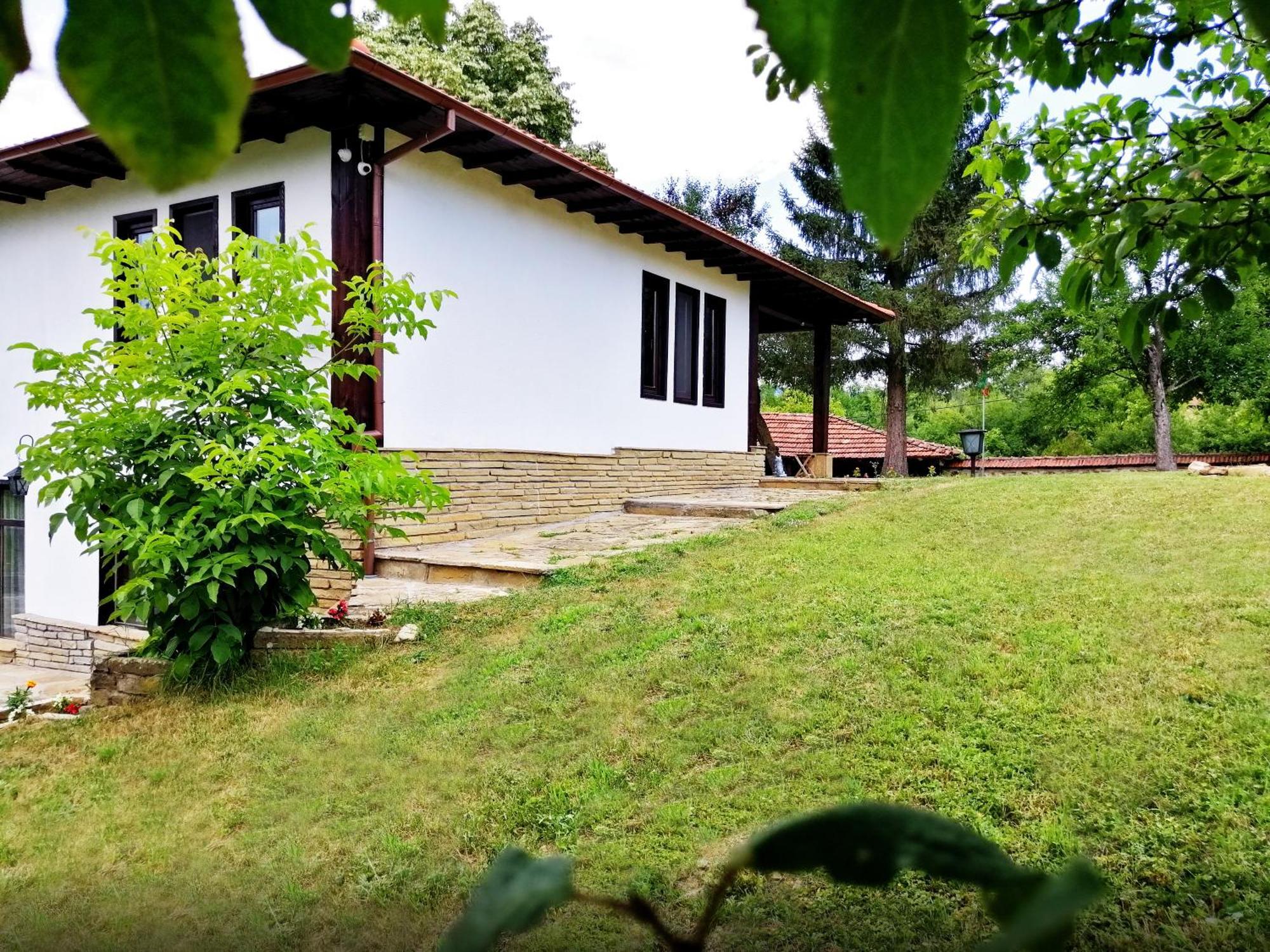 Бор И Шишарка Varzilkovtsi Exterior photo